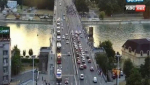 BLOKADERI PONOVO ZAKRČILI BRANKOV MOST! Šaka jada na kratko maltretirala građane, pa odustala