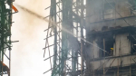 Broj žrtava porastao na 83: Smrtonosni požar u Hong Kongu i uloga skela od bambusa